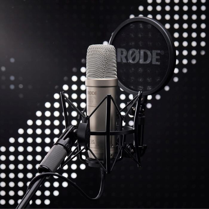 Студійний мікрофон RØDE NT1 5 покоління з великою діафрагмою, XLR та USB, із павуком і поп-фільтром, для запису вокалу, музики та подкастів, сріблястий